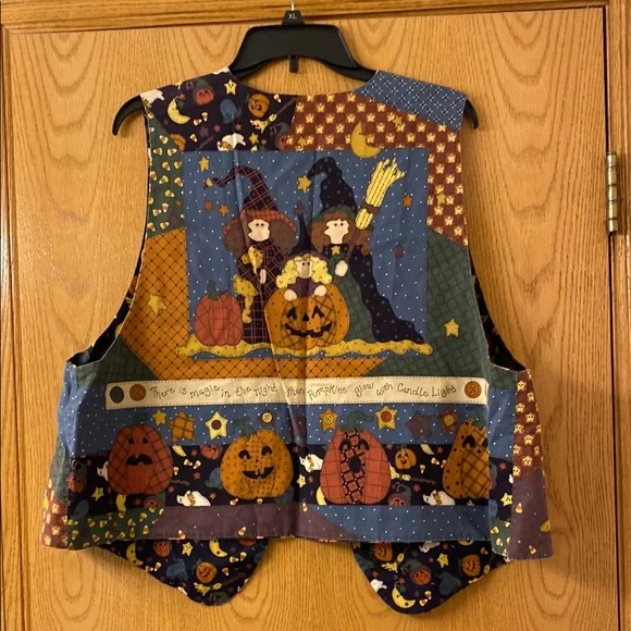 Vintage Halloween Patchwork-look Vest - Picture 3 of 3